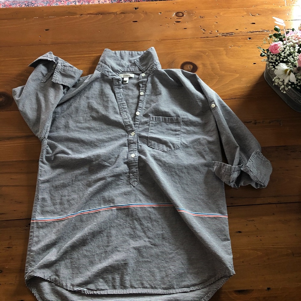 J. Crew popover mid way button down